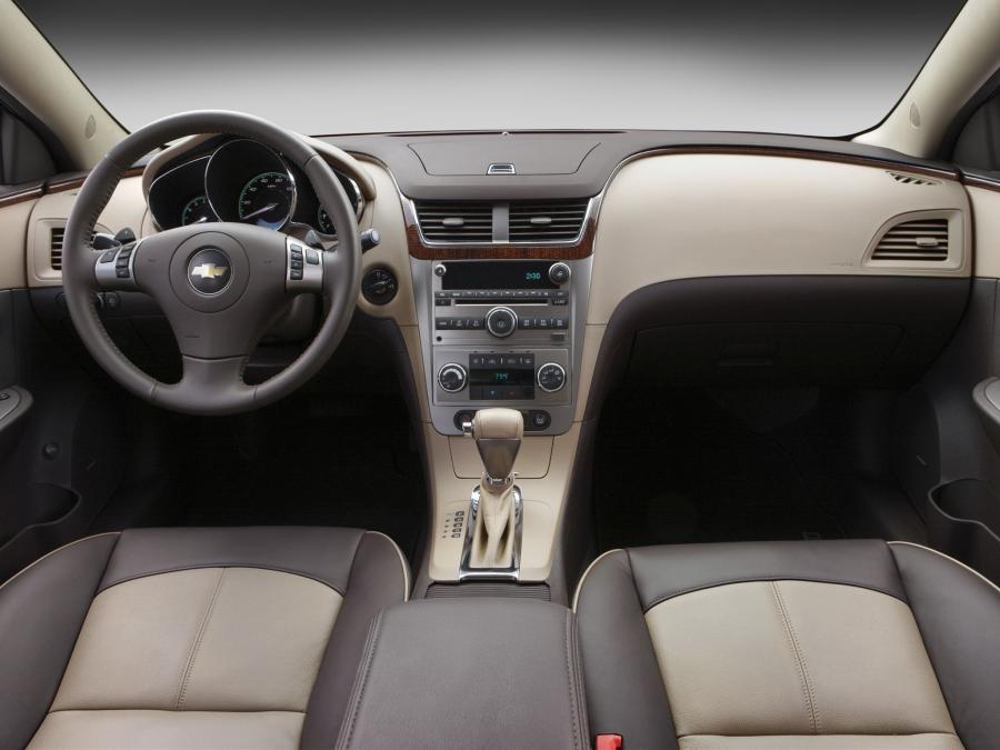  Chevrolet Malibu LTZ 2007 года  (фото 6 из 16)